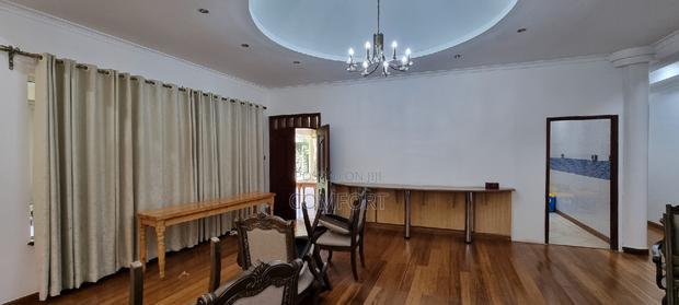 6bdrm Mansion in Unep, Runda for rent