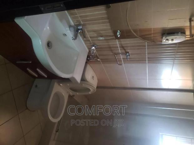 6bdrm Villa in Lavington Green for rent