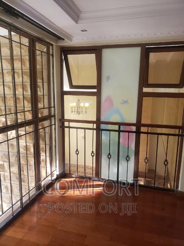 5bdrm Townhouse / Terrace in Lavington Green for rent