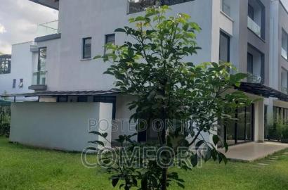 5bdrm Townhouse/Terrace in Lavington Green for sale