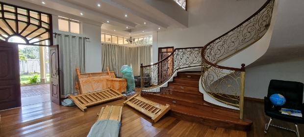 6bdrm Mansion in Unep, Runda for rent