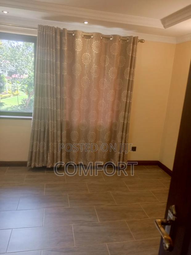 6bdrm Townhouse / Terrace in Lavington Green for rent