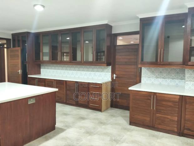5bdrm House in Runda for sale
