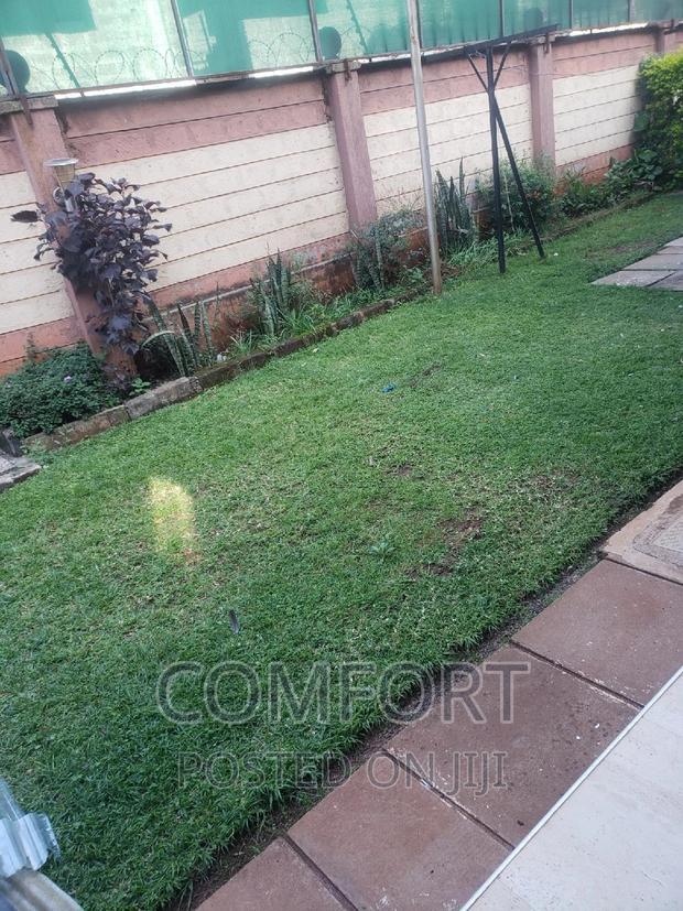 5bdrm Townhouse / Terrace in Lavington Green for rent