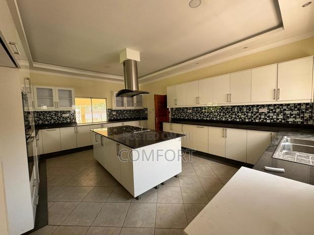 7bdrm Mansion in Un, Runda for rent
