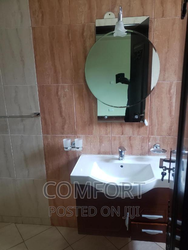 6bdrm Villa in Lavington Green for rent