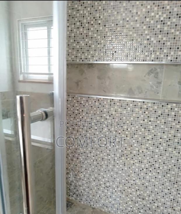 5bdrm Townhouse/Terrace in Lavington Green for sale