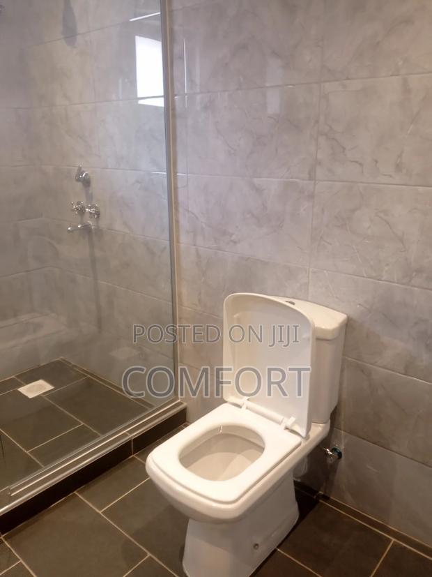 6bdrm Townhouse / Terrace in Lavington Green for rent
