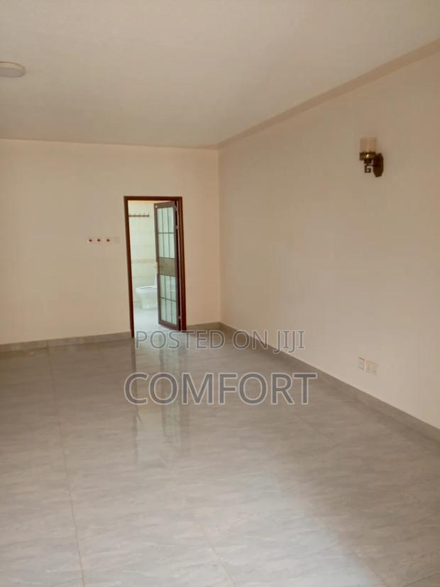 5bdrm Duplex in Lavington for rent