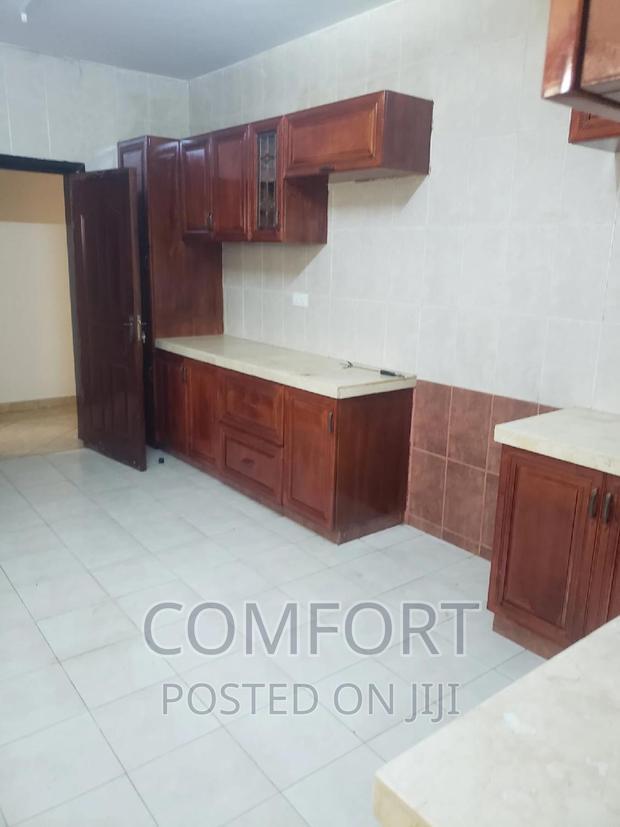 6bdrm Villa in Lavington Green for rent