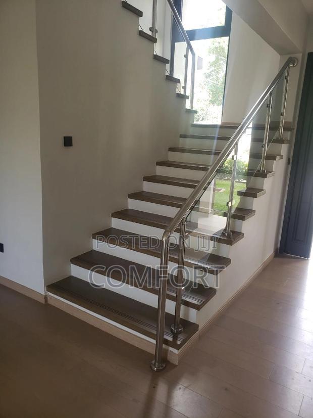 5bdrm Townhouse/Terrace in Lavington Green for sale