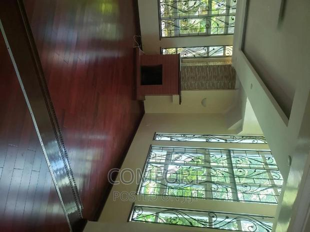 6bdrm Villa in Lavington Green for rent