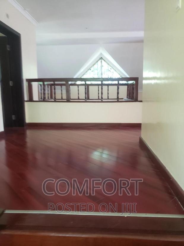 6bdrm Villa in Lavington Green for rent