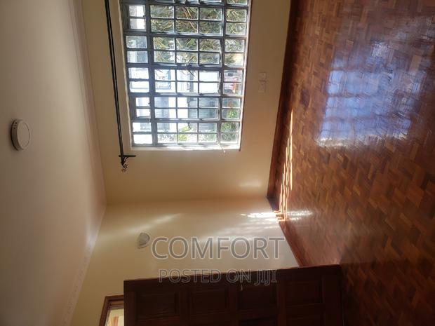 5bdrm Townhouse / Terrace in Lavingtongreen for rent
