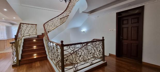 6bdrm Mansion in Unep, Runda for rent