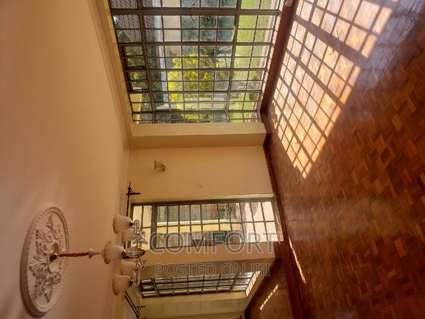 5bdrm Townhouse / Terrace in Lavingtongreen for rent
