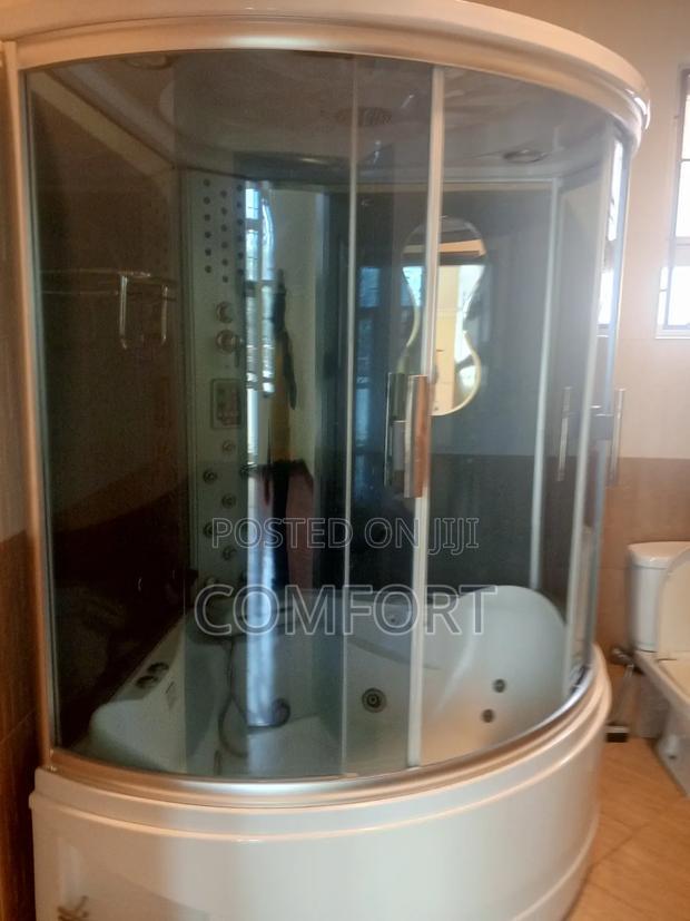 5bdrm Mansion in Lavington Green for rent