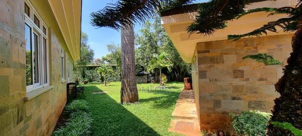 6bdrm Mansion in Unep, Runda for rent