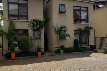 5bdrm Townhouse/Terrace in Lavington Green for sale