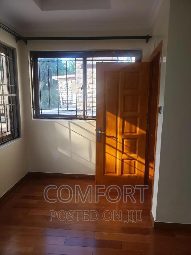 5bdrm Townhouse / Terrace in Lavington Green for rent