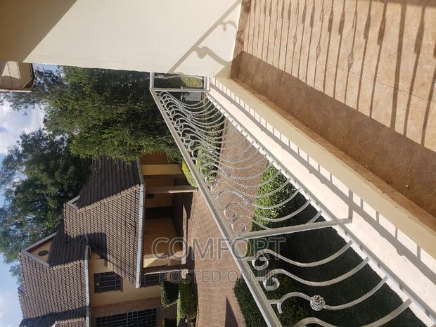 5bdrm Townhouse / Terrace in Lavingtongreen for rent