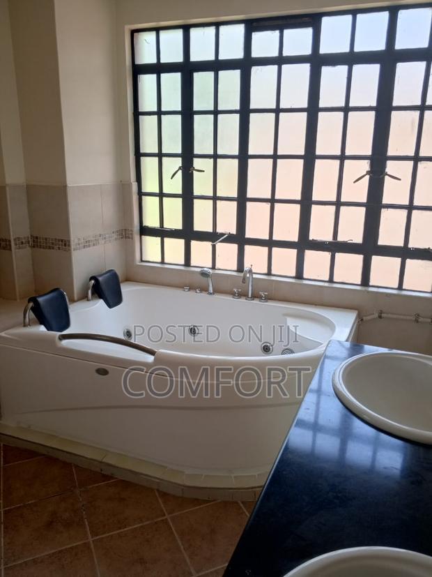 5bdrm Villa in Karen for rent