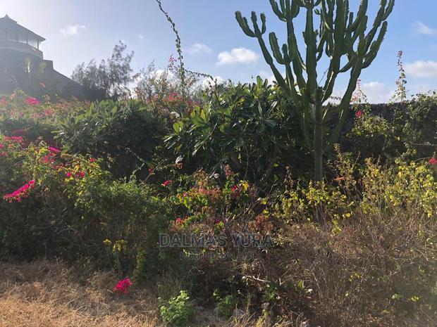 3200 Mtsq Piece of Land