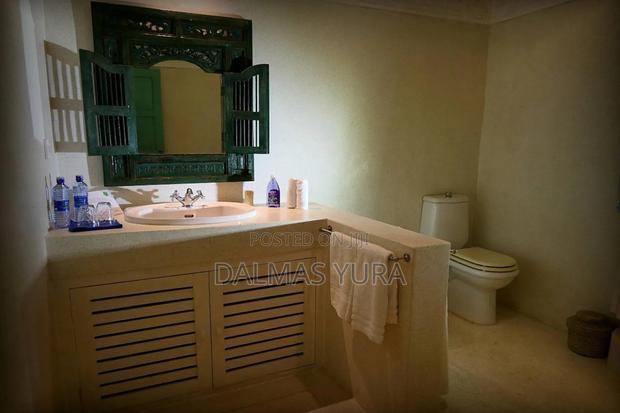 Furnished 4bdrm House in Town Centre for sale