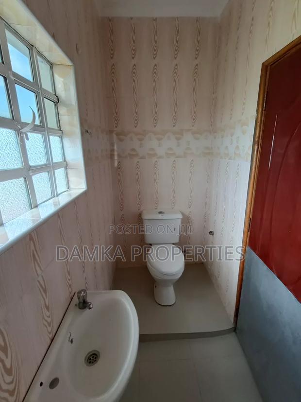 4bdrm Mansion in Nakuru Town East for sale