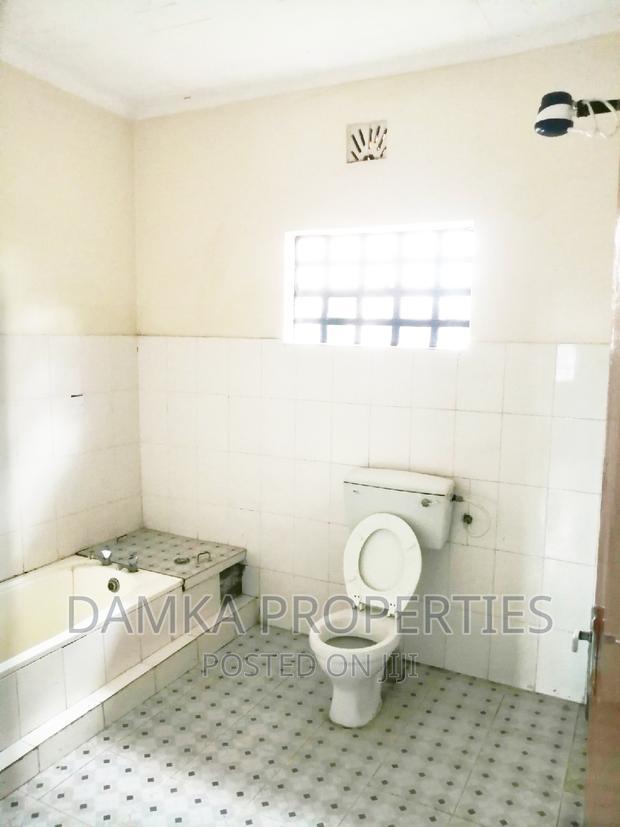 3bdrm Bungalow in Royal Estate, Barnabas for sale