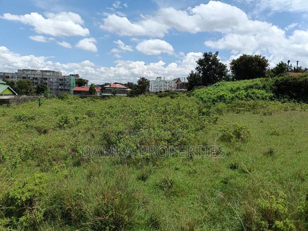 1/4 Acre Plot for Sale in Naka Near Naka Primary.