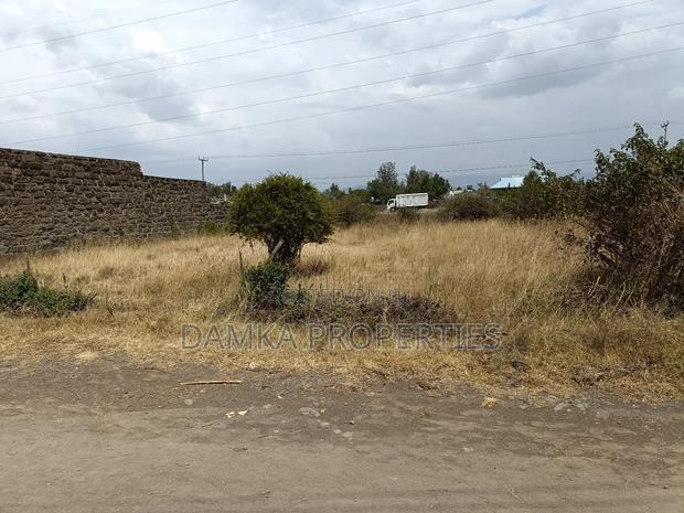 50*100 Plot for Sale on Tarmac Near Nairobi Road Pri. Nakuru