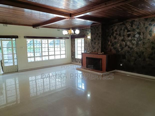 8bdrm Bungalow in Milimani for rent