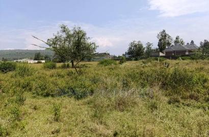 50*100 Plots for Sale 100mts From Tarmac at Mwariki Police