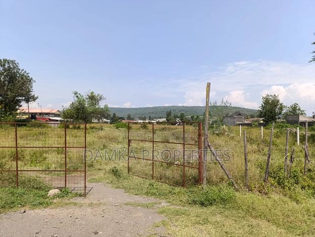 50*100 Plots for Sale 100mts From Tarmac at Mwariki Police