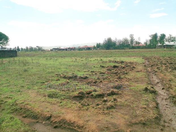1/4 Acre Plot for Sale in Pipeline 600mts From Tarmac