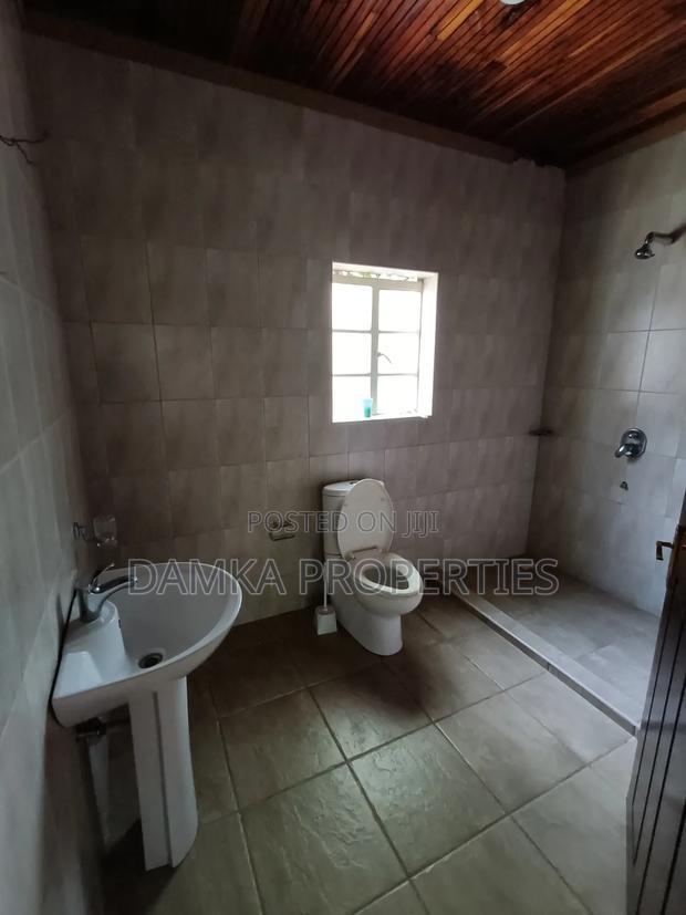 8bdrm Bungalow in Milimani for rent