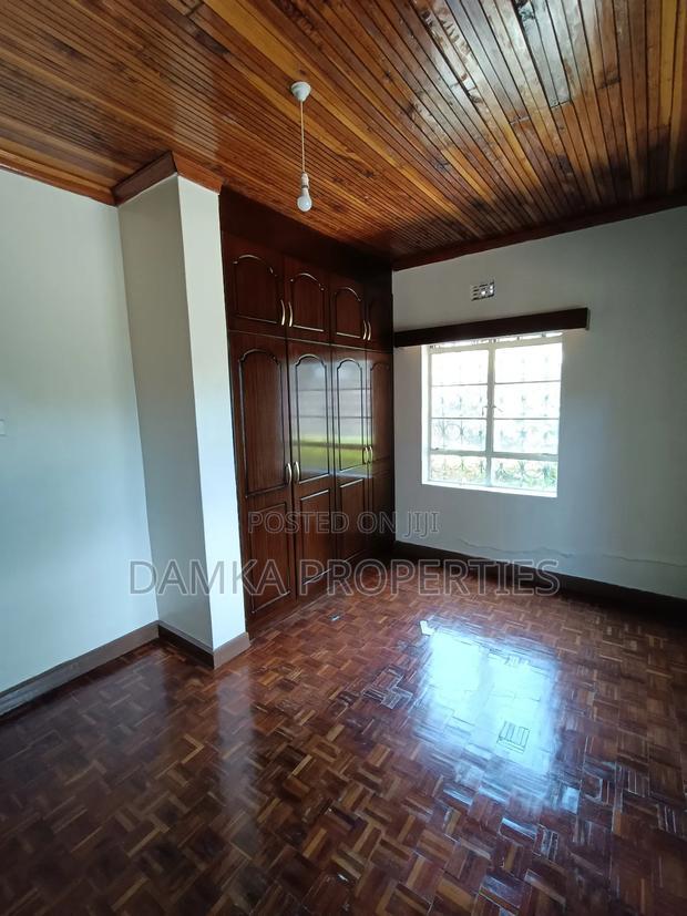 8bdrm Bungalow in Milimani for rent