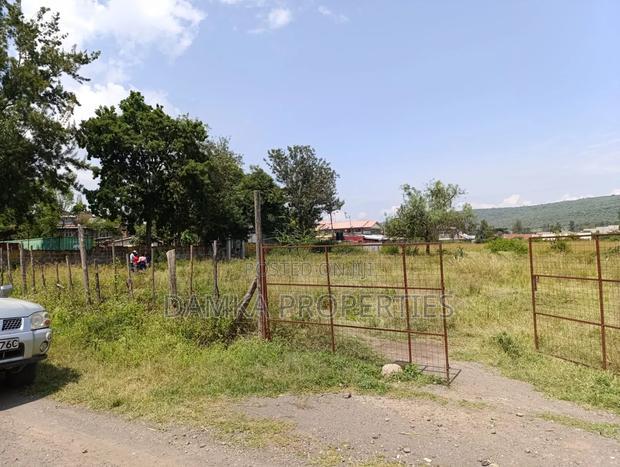 50*100 Plots for Sale 100mts From Tarmac at Mwariki Police