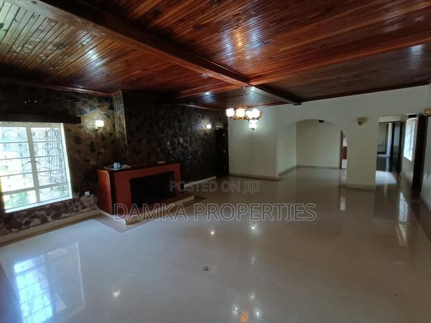 8bdrm Bungalow in Milimani for rent