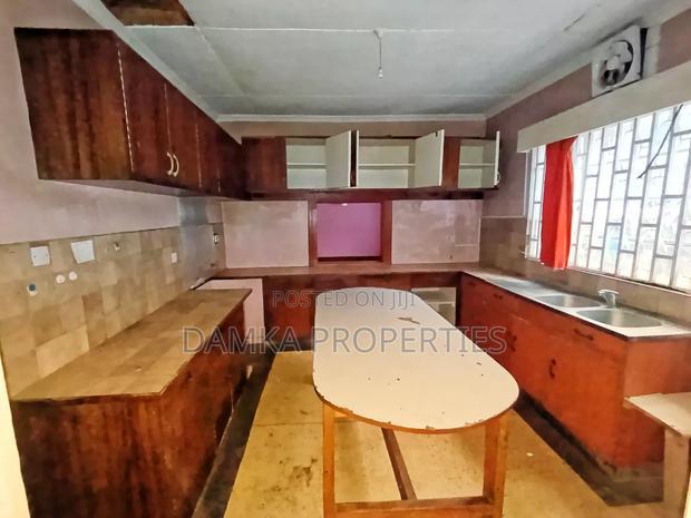 4bdrm Bungalow in Milimani, Nakuru Town East for sale