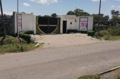 1/4 Acre Plot for Sale at Pemways in a Contolled Estate
