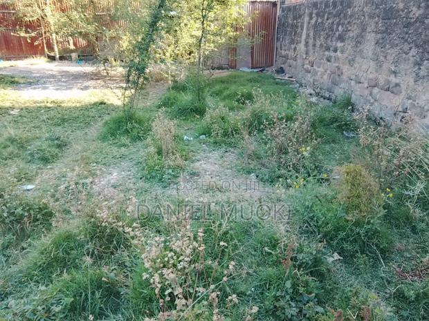 1/4 Acre T With Title Deed Corner Plot