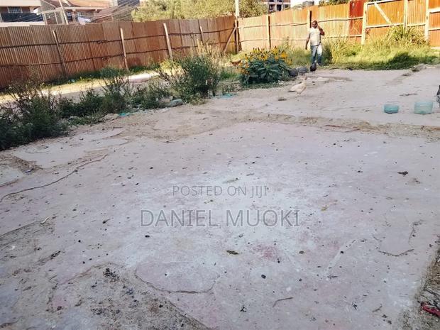 1/4 Acre T With Title Deed Corner Plot