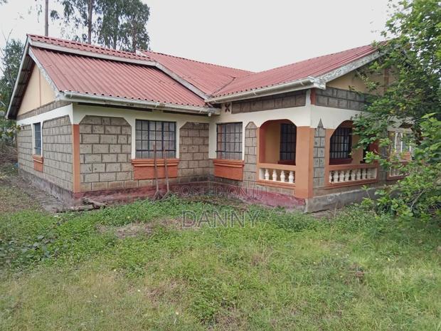 5bdrm Bungalow in Kabati, Kimorori/Wempa for sale