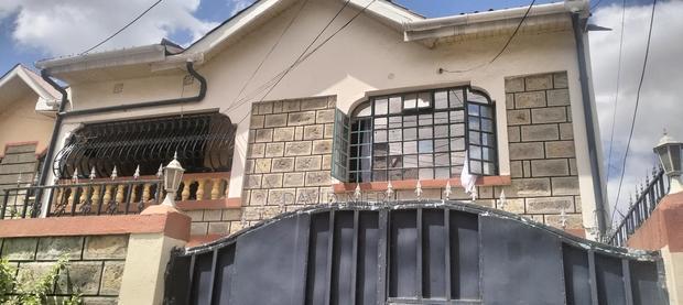 6bdrm Duplex in Nasra Garden, Komarock for sale