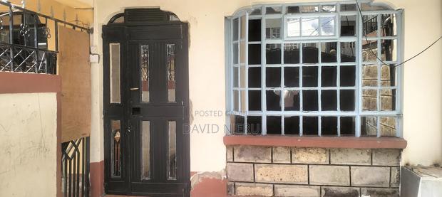 6bdrm Duplex in Nasra Garden, Komarock for sale