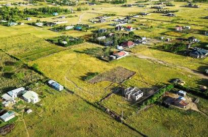 Residential 50*100 Plots 4km From Malaa Town