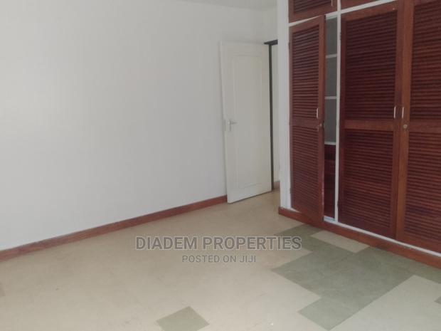Commercial Maissionette to Let in Riara Rd