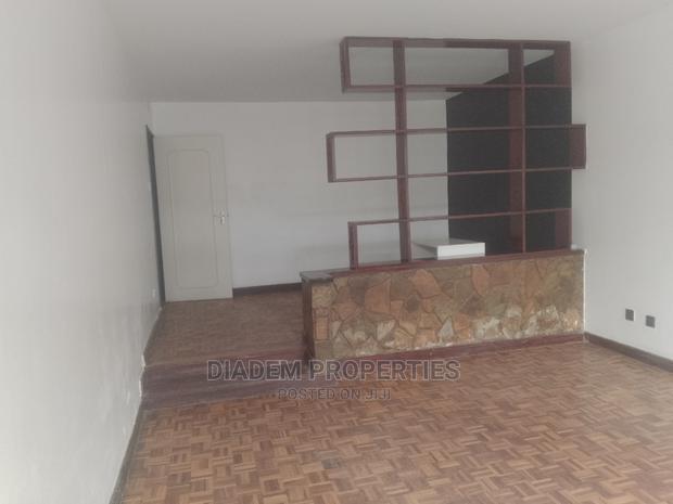 Commercial Maissionette to Let in Riara Rd